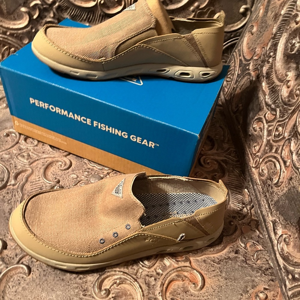 Men “s Columbia Loafers casual or dress wear. Sz12 - Picture 4 of 12